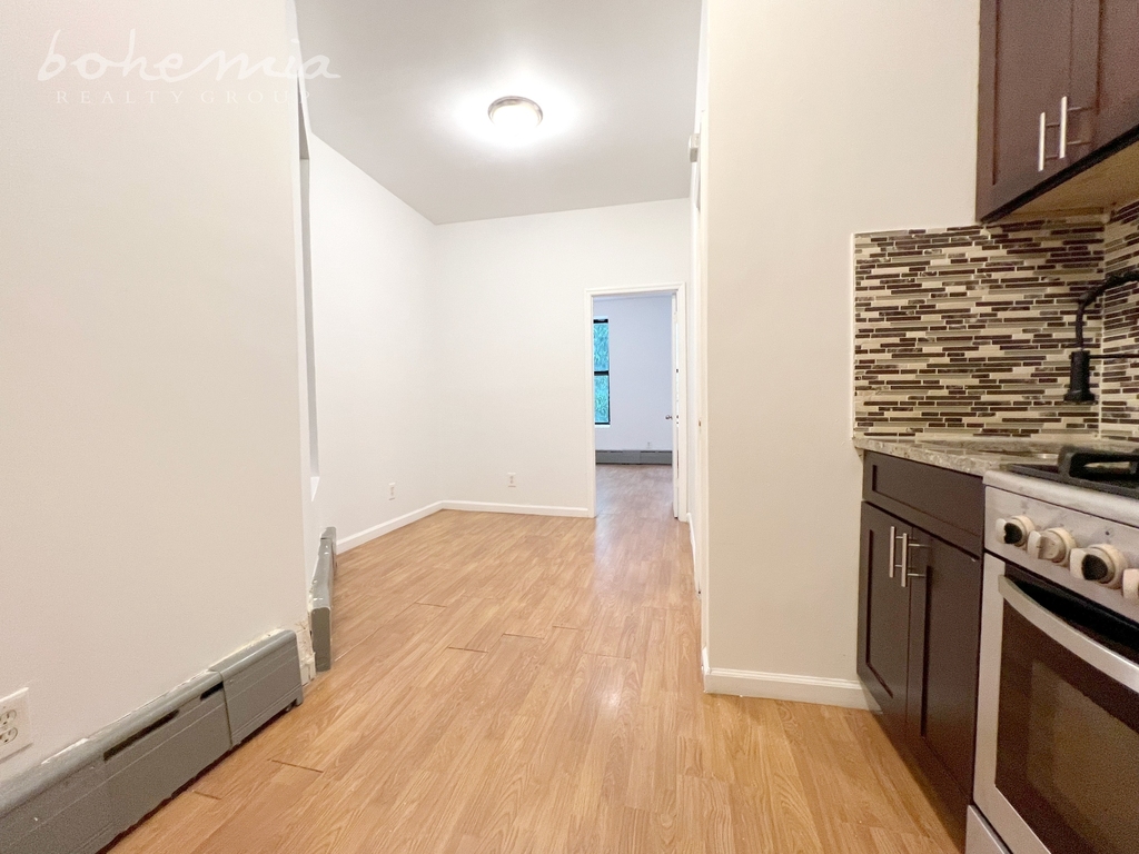 2655 Frederick Douglass Boulevard - Photo 4