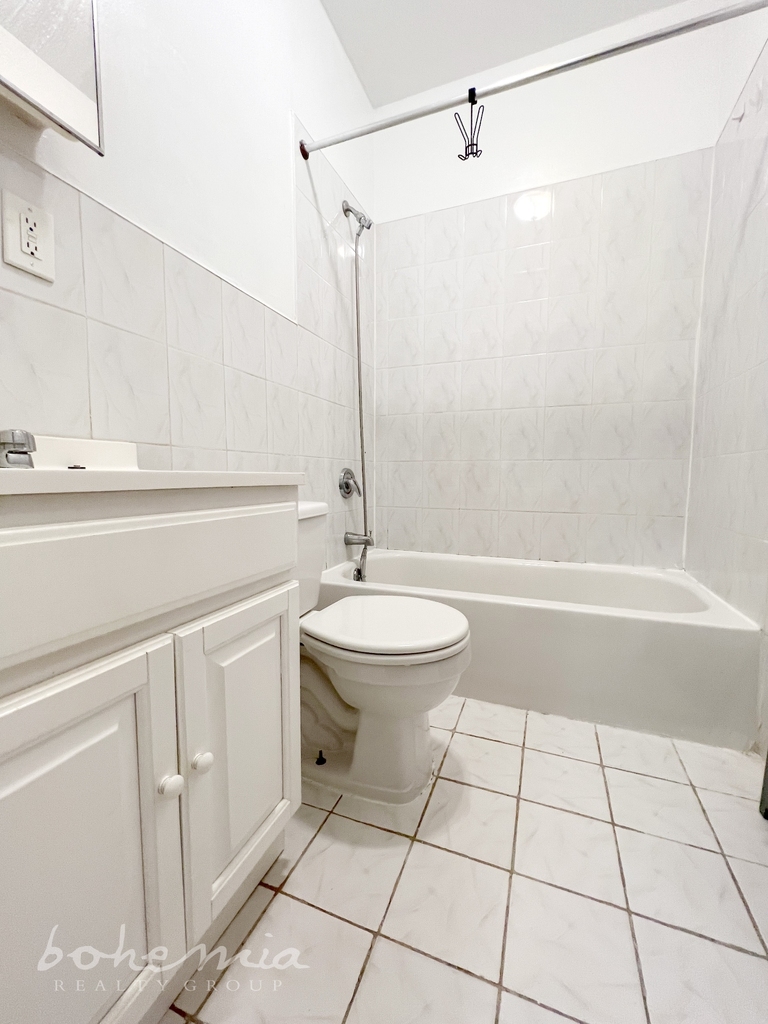 2655 Frederick Douglass Boulevard - Photo 5