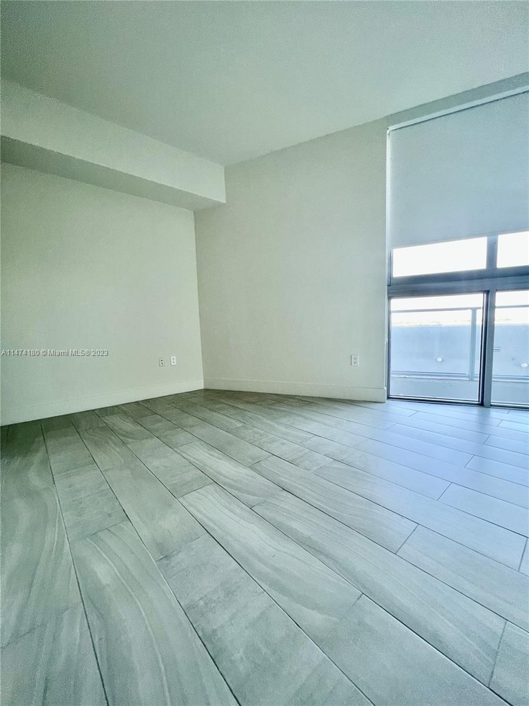 2000 Metropica Way - Photo 14