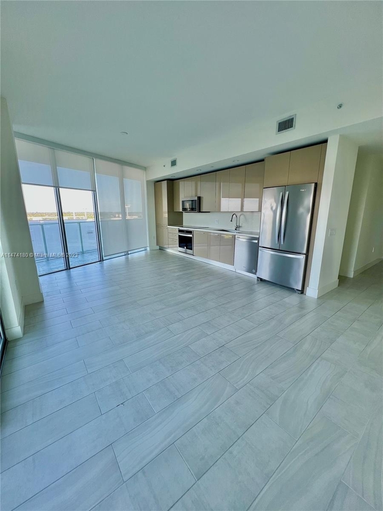 2000 Metropica Way - Photo 3