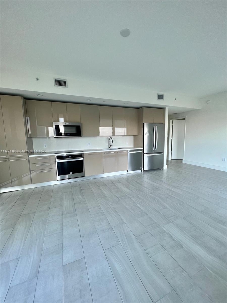 2000 Metropica Way - Photo 5