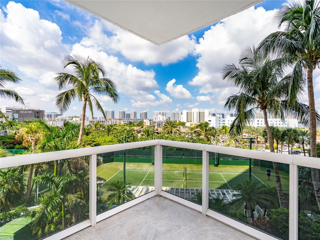 18101 Collins Ave - Photo 12