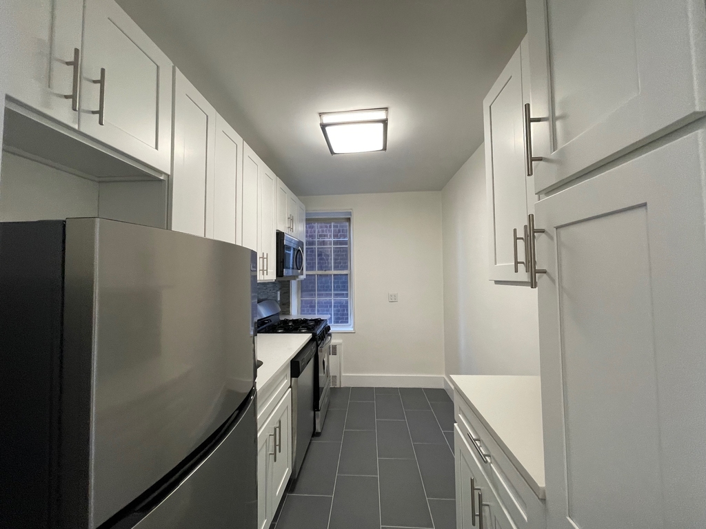 63-85 Woodhaven Boulevard - Photo 2