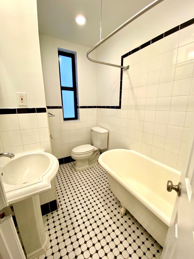 3rd Avenue & 78th Street - Photo 5