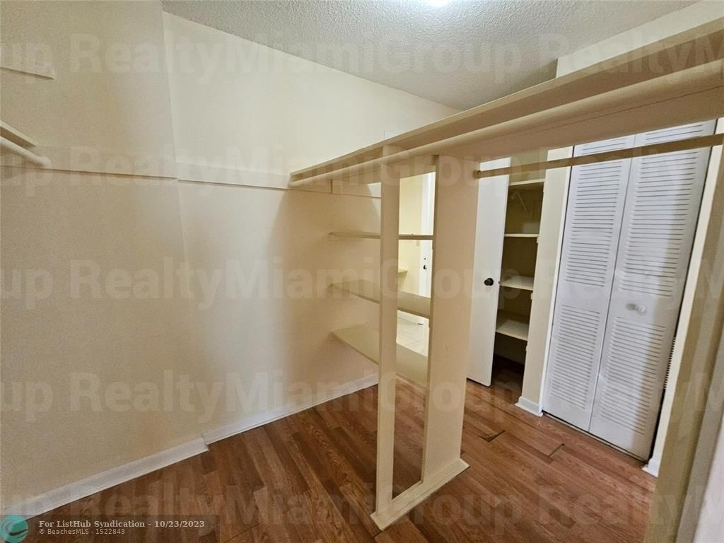 2800 Nw 56th Ave - Photo 11