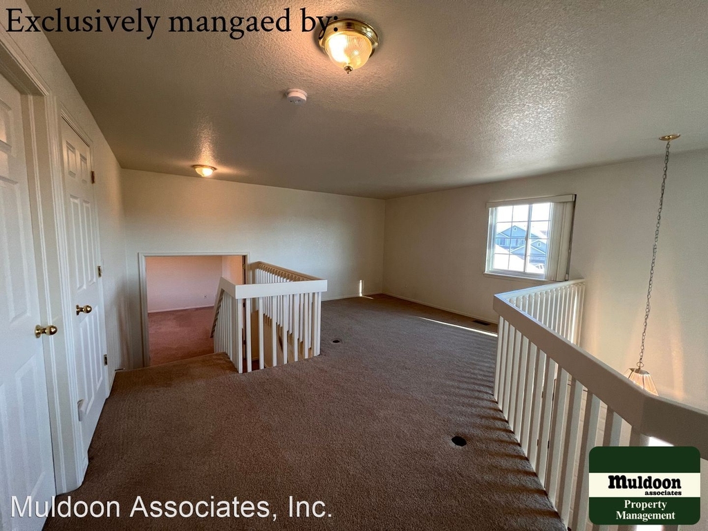 5807 Poudre Way - Photo 4