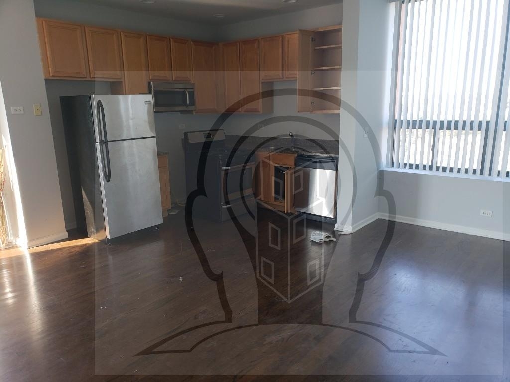 2451 W Howard St - Photo 3
