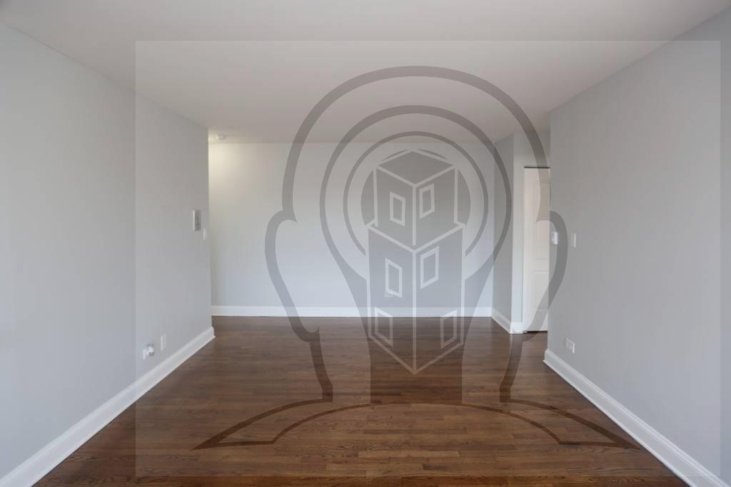 7545 N Winchester Ave - Photo 1