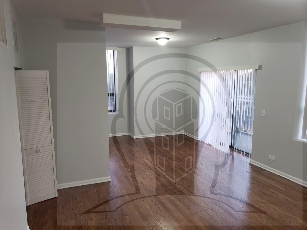 2451 W Howard St - Photo 0