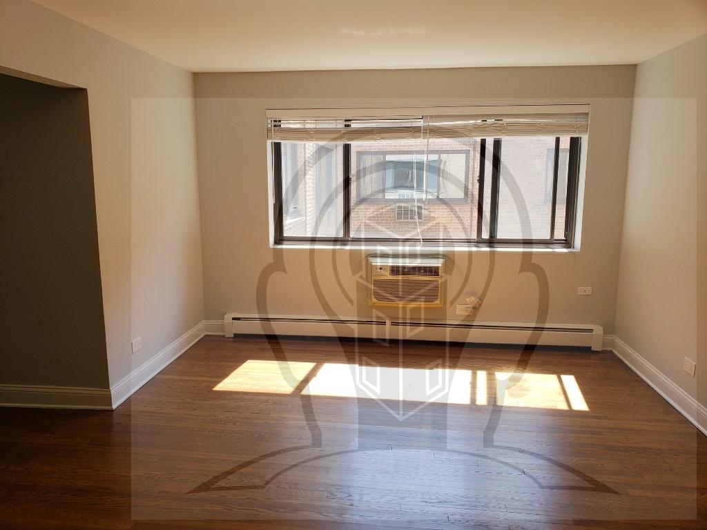 6029 N Winthrop Ave - Photo 3