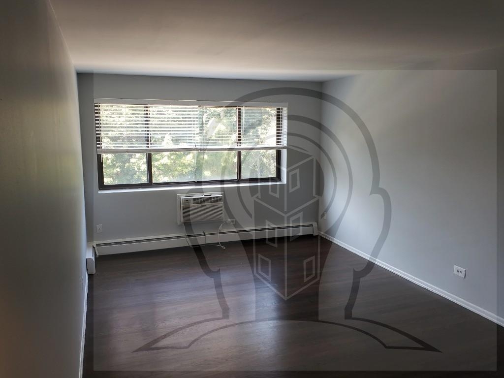 6021 N Winthrop Ave - Photo 0