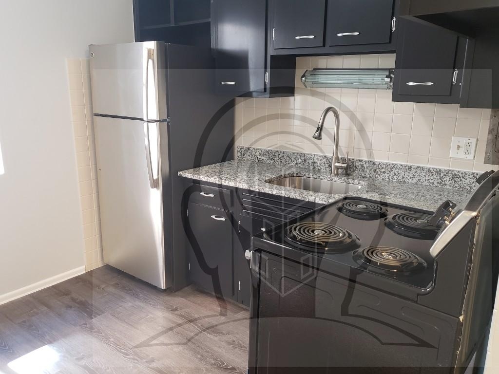 6021 N Winthrop Ave - Photo 1