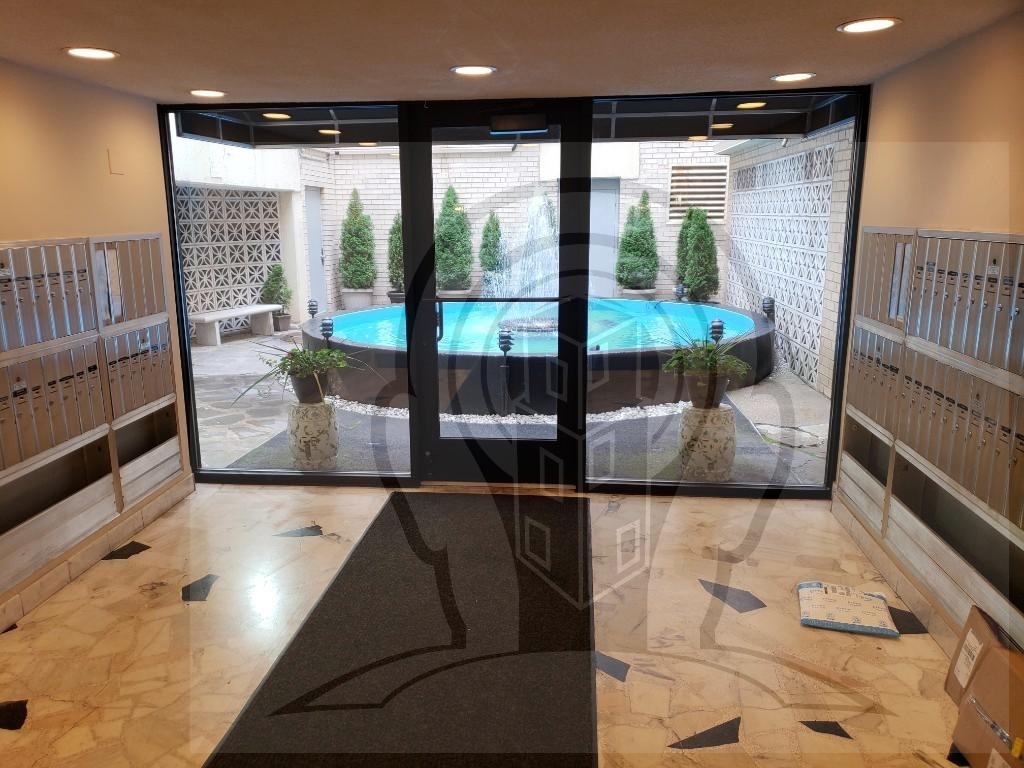 452 W Aldine Ave. - Photo 1
