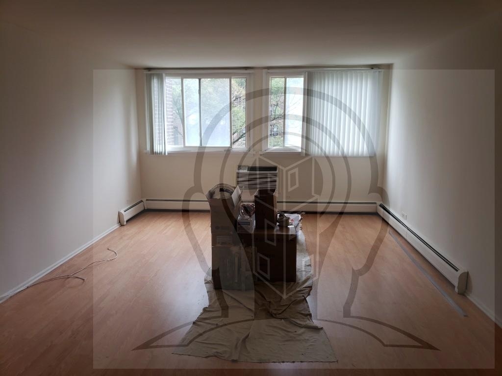 516 W Briar Place - Photo 2