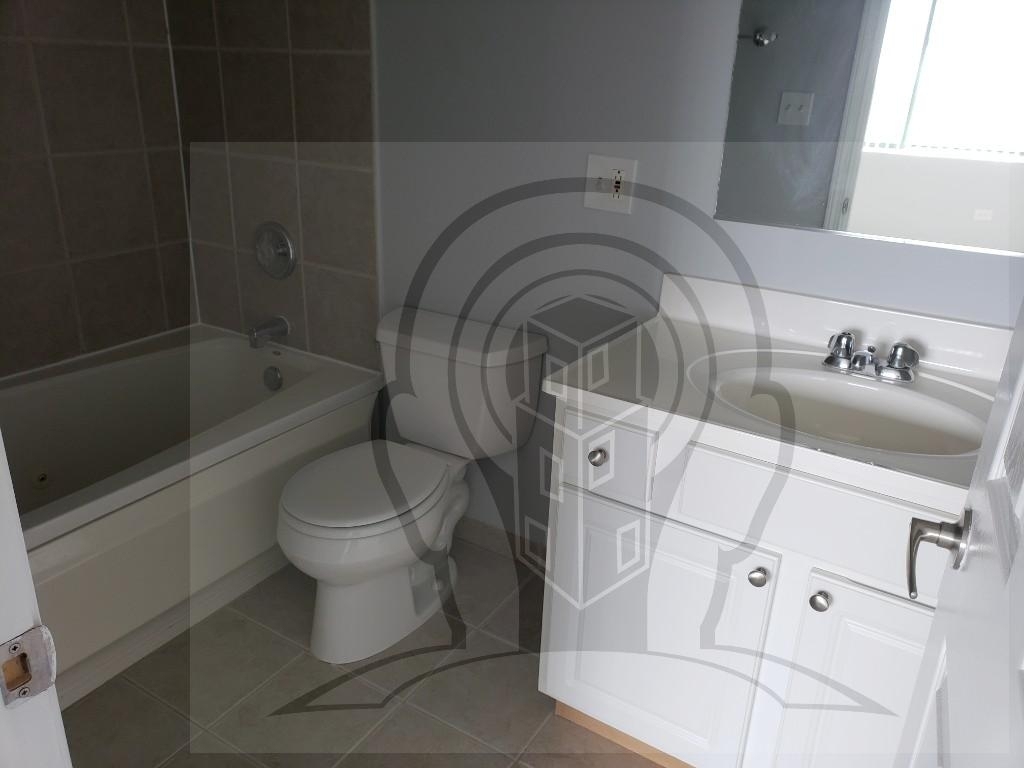 2451 W Howard St - Photo 10