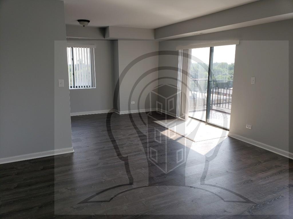 2451 W Howard St - Photo 0