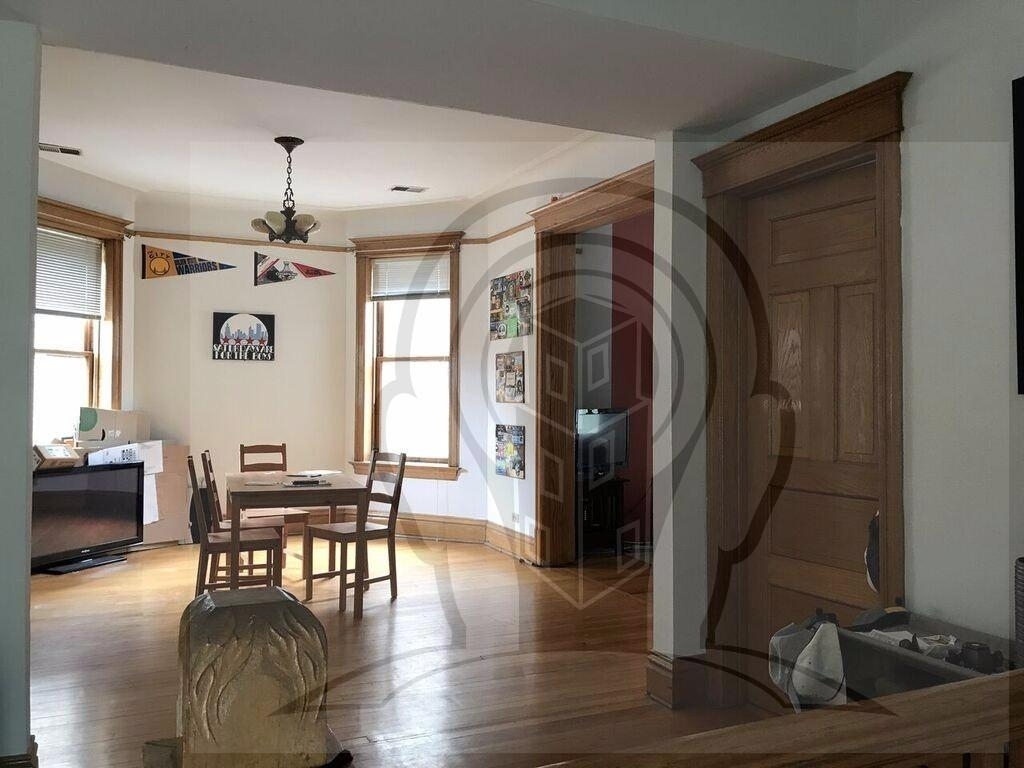 3135 N Clifton Ave. - Photo 6