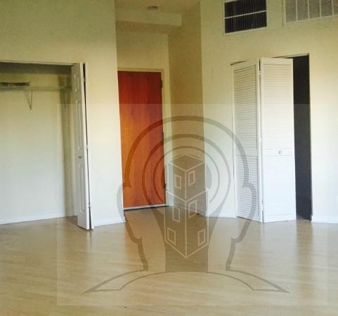 2451 W Howard St - Photo 0