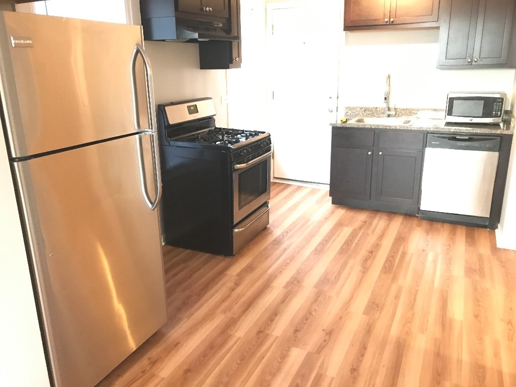 1437  N Cleaver St. - Photo 8