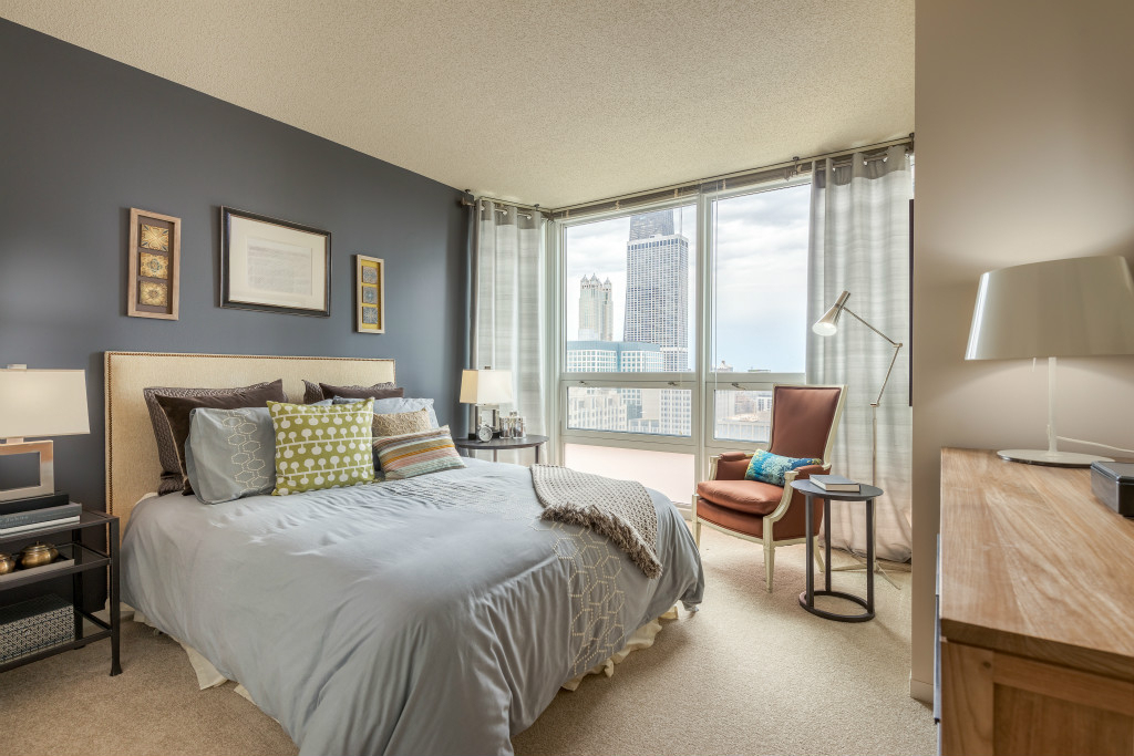 345 E Ohio St - Photo 3