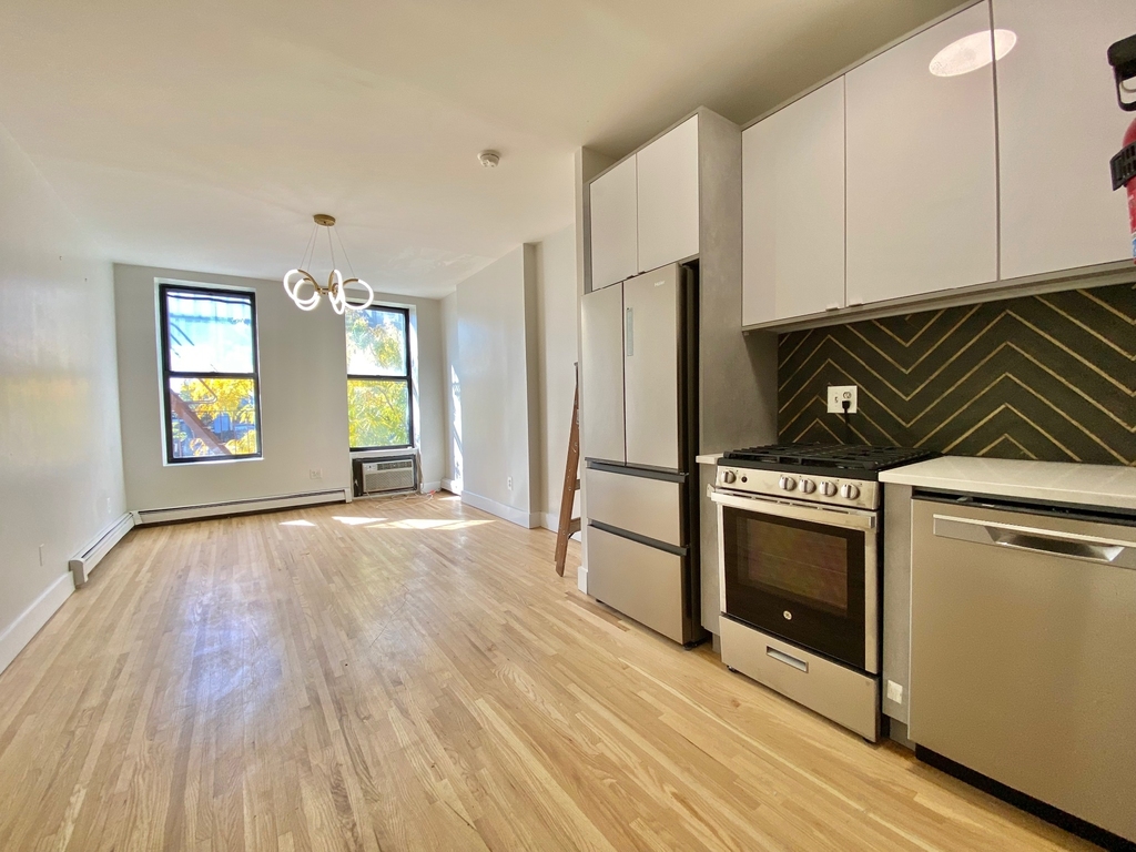 147 9th Street - Photo 0