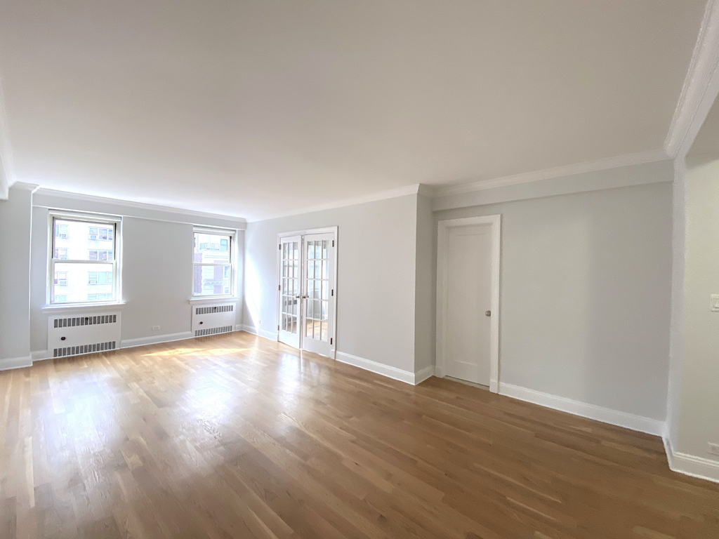 Park Avenue - Photo 4