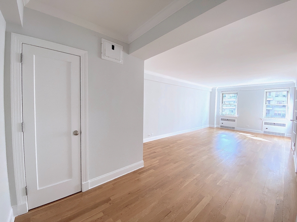 Park Avenue - Photo 1