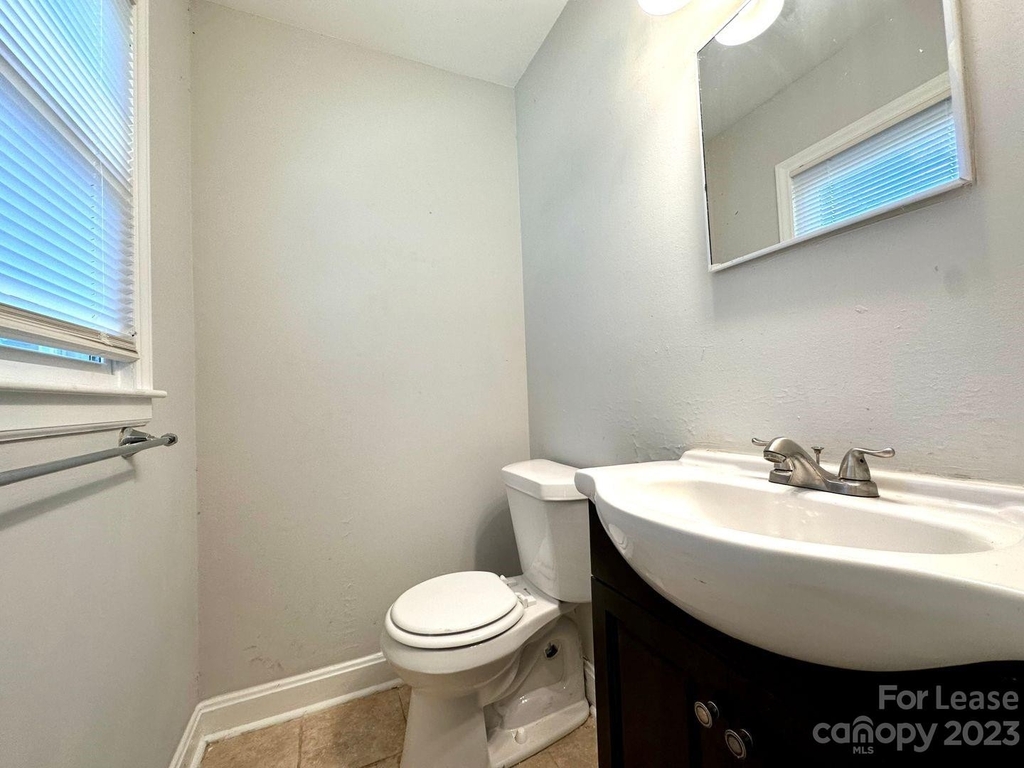 4800 Westcrest Drive - Photo 10