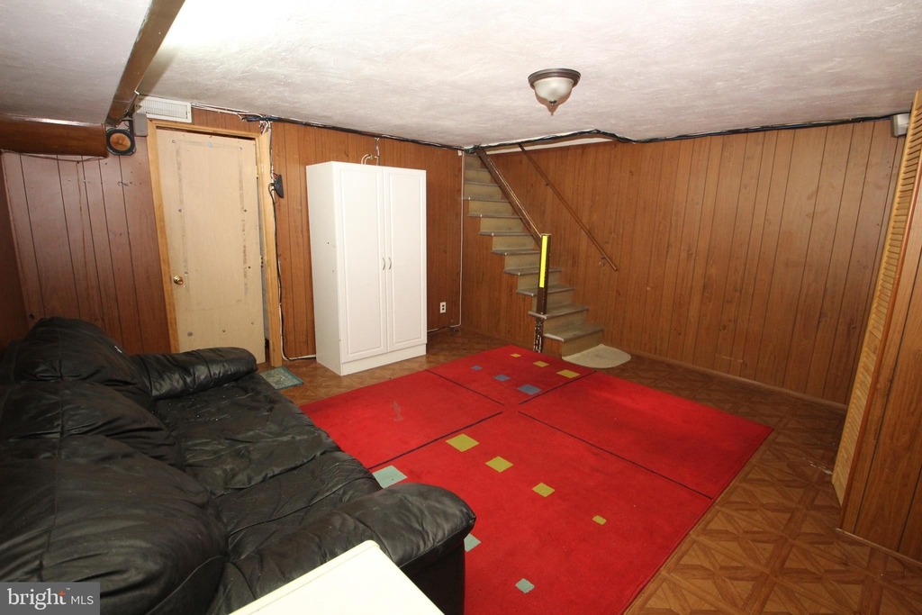 222 W Colonial Street - Photo 21