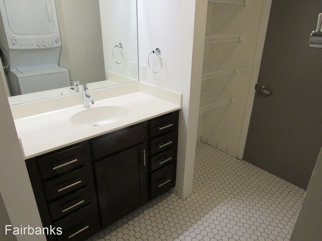 1213 Harney Street - Photo 9