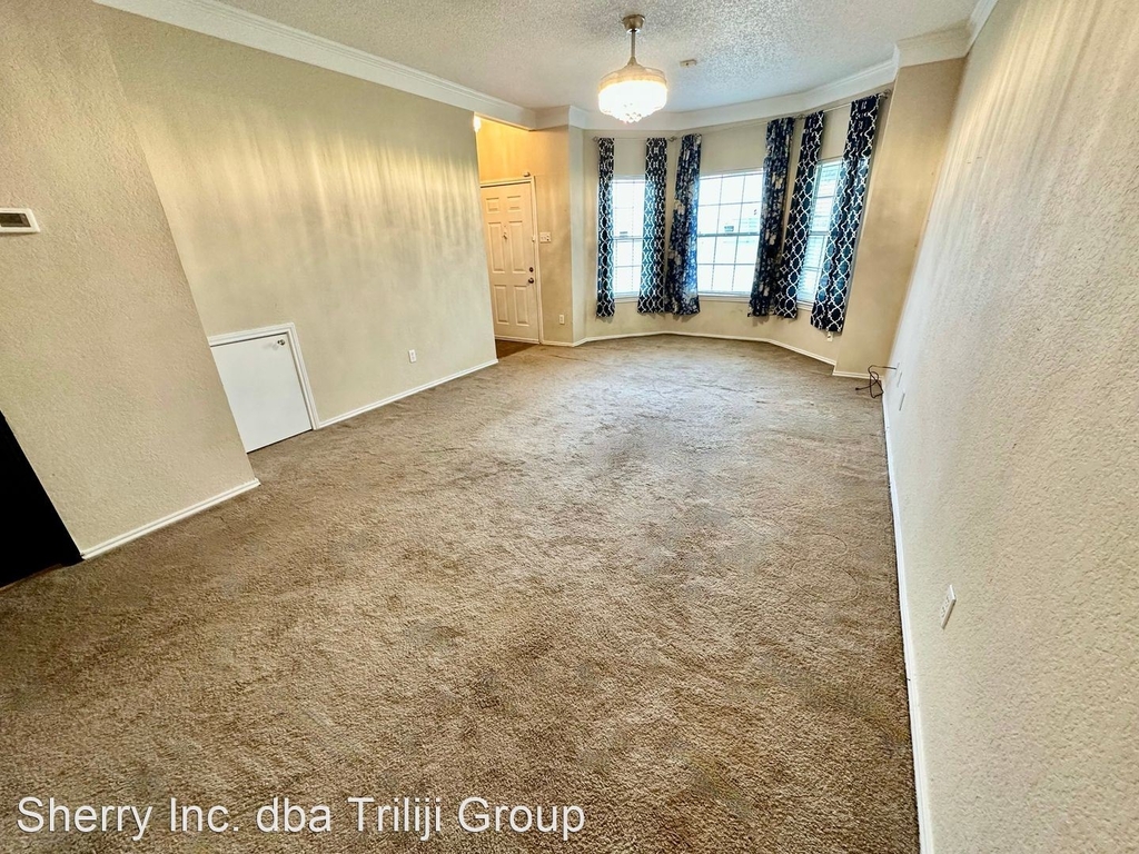 1330 Park Ave - Photo 3