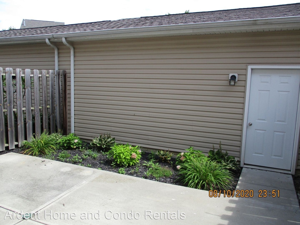 5377 Central College Rd - Photo 6