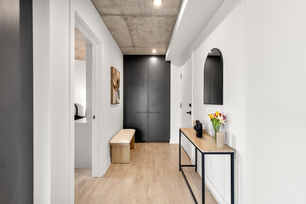 215 Rue Murray #604 - Photo 1