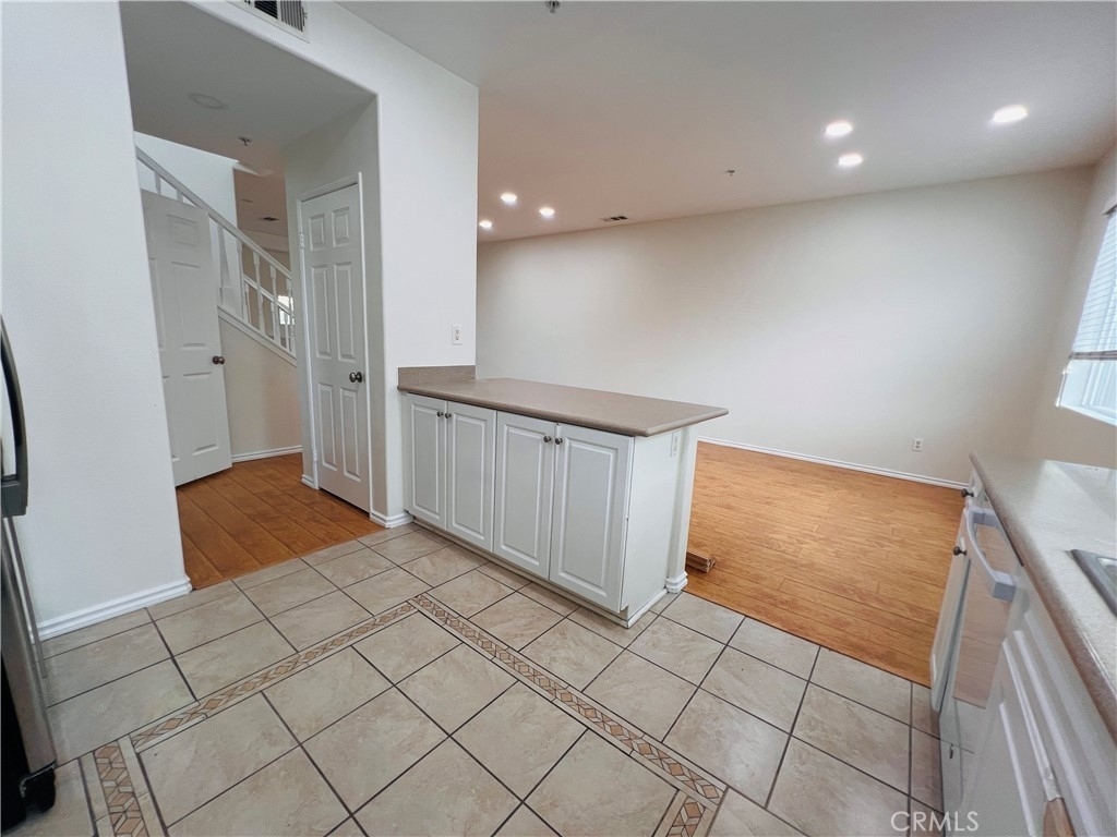 25900 Sandstone Lane - Photo 2