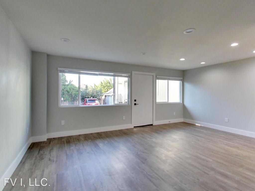 3142 Fruitvale Ave - Photo 2