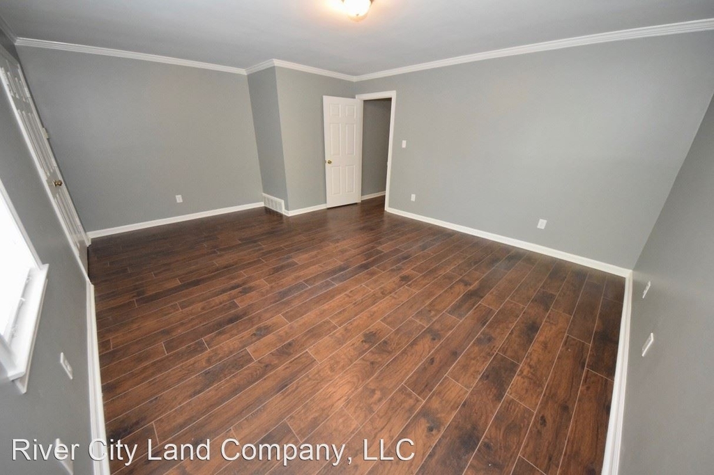 258 Lombardy Pl, #1 - Photo 17