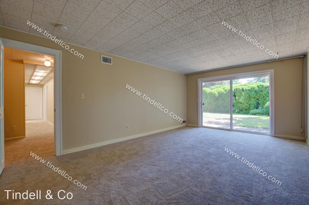 2412 Sw Miles Ct, - Photo 18