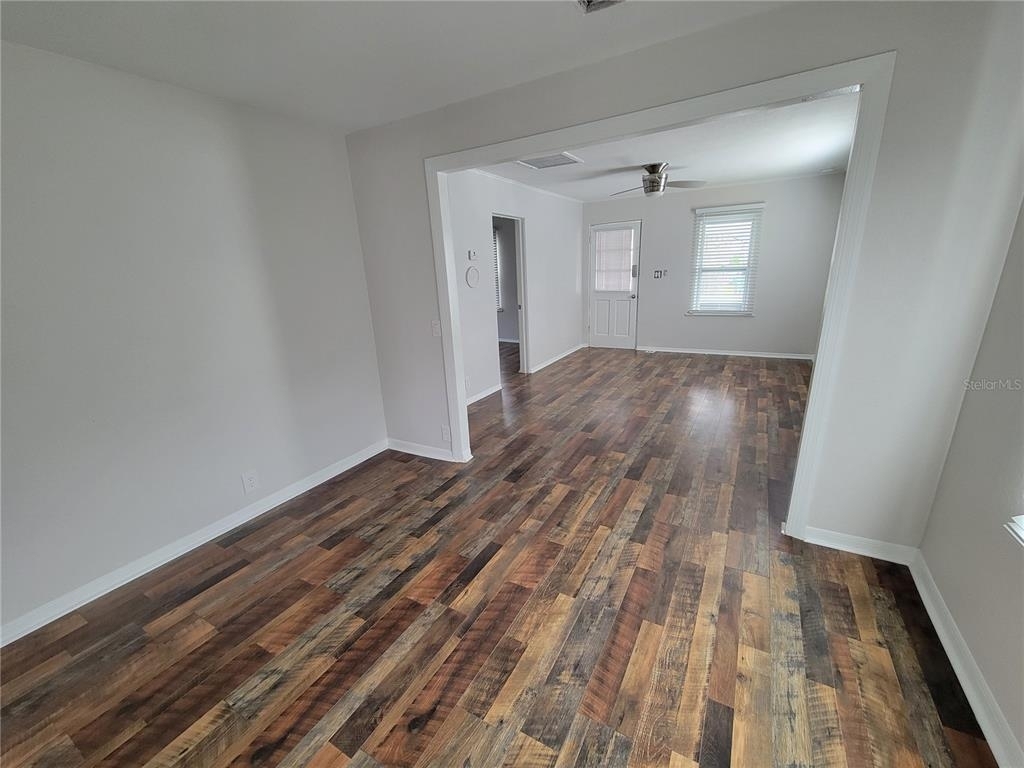 215 Florida Avenue - Photo 15