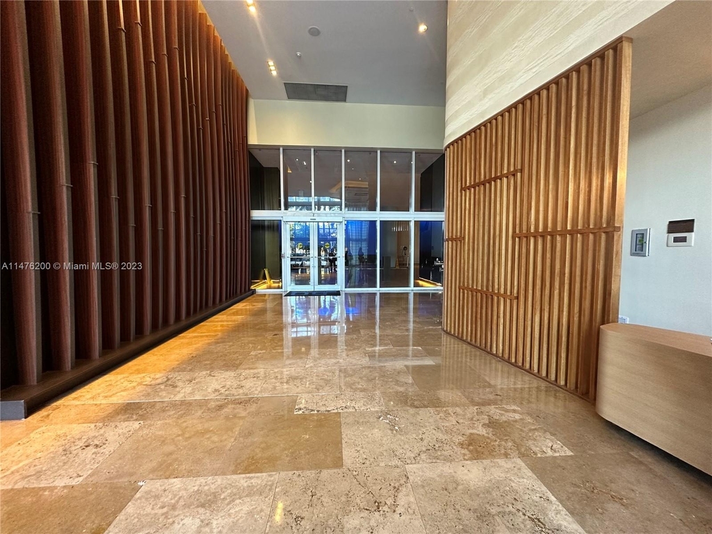 50 Biscayne Blvd - Photo 2