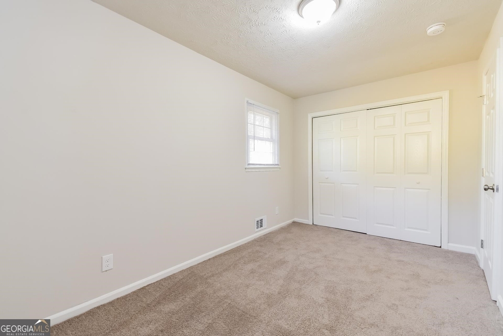 6884 Laurelwood - Photo 12