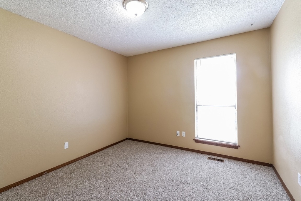 11600 Rocky Way - Photo 11