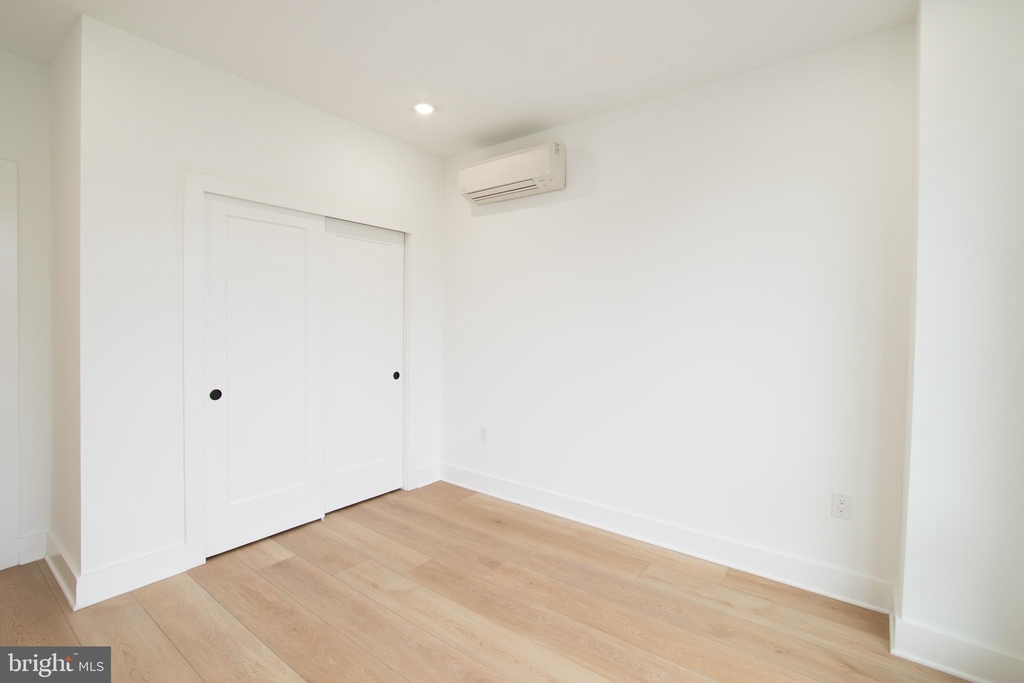 25 W Hortter Street - Photo 37