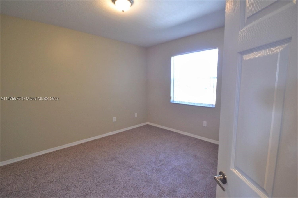 4952 Sw 128th Ave - Photo 5