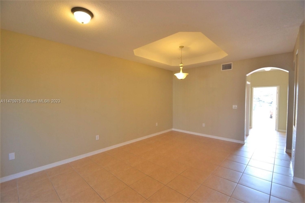 4952 Sw 128th Ave - Photo 7