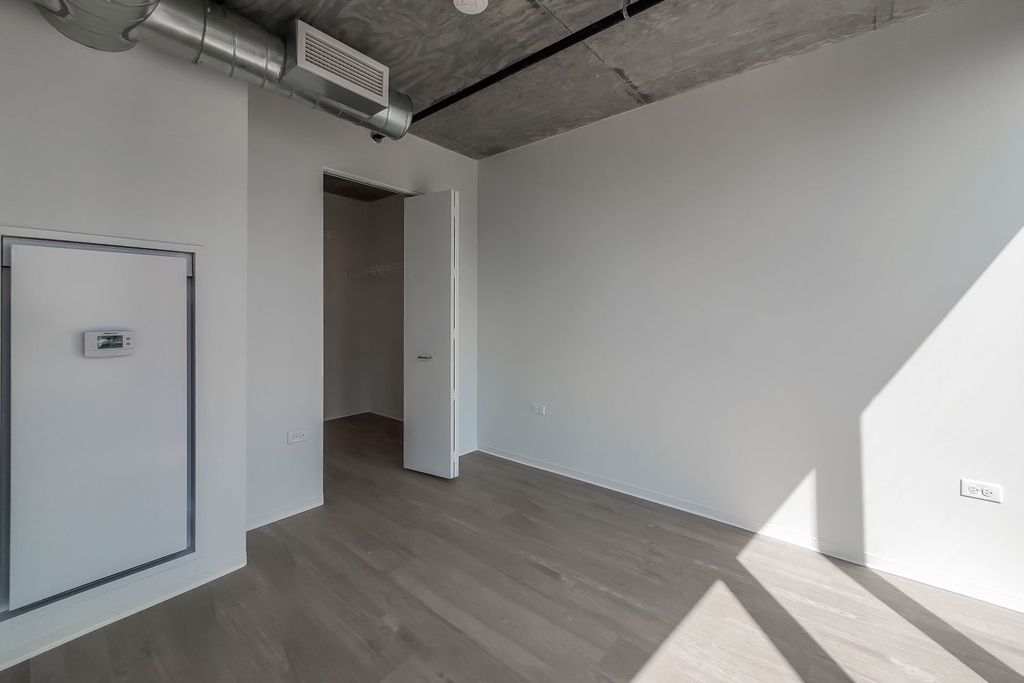 2111 S. Wabash Avenue - Photo 36