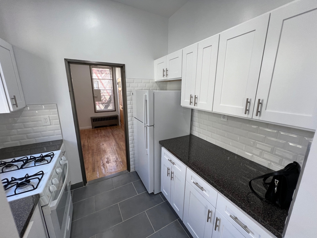 107 West 138th Street - Photo 4