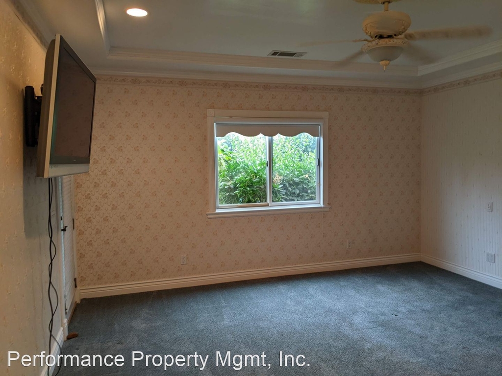 570 W San Jose Ave - Photo 10