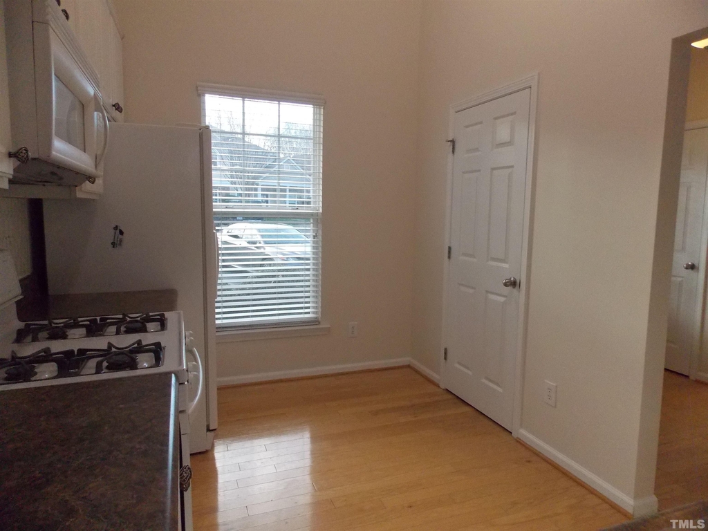 11217 Lofty Heights Place - Photo 3
