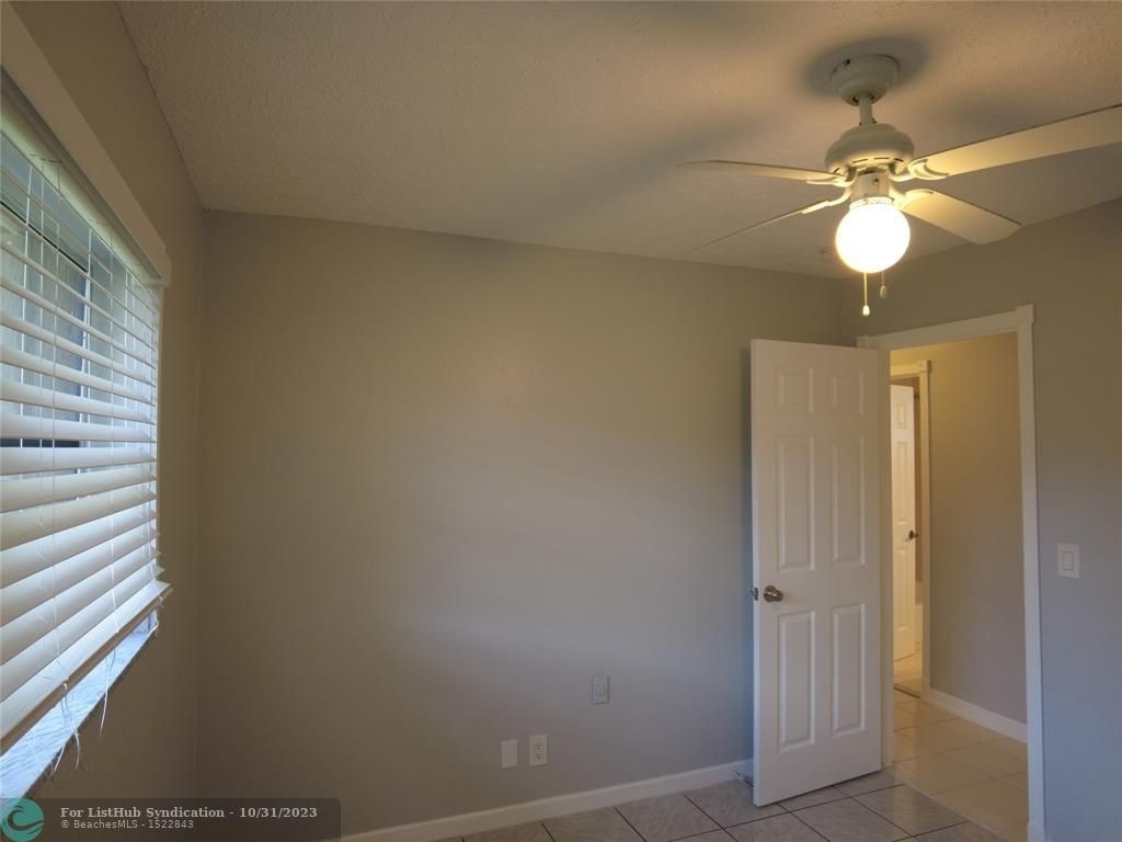 10760 Nw 43rd Ct - Photo 26