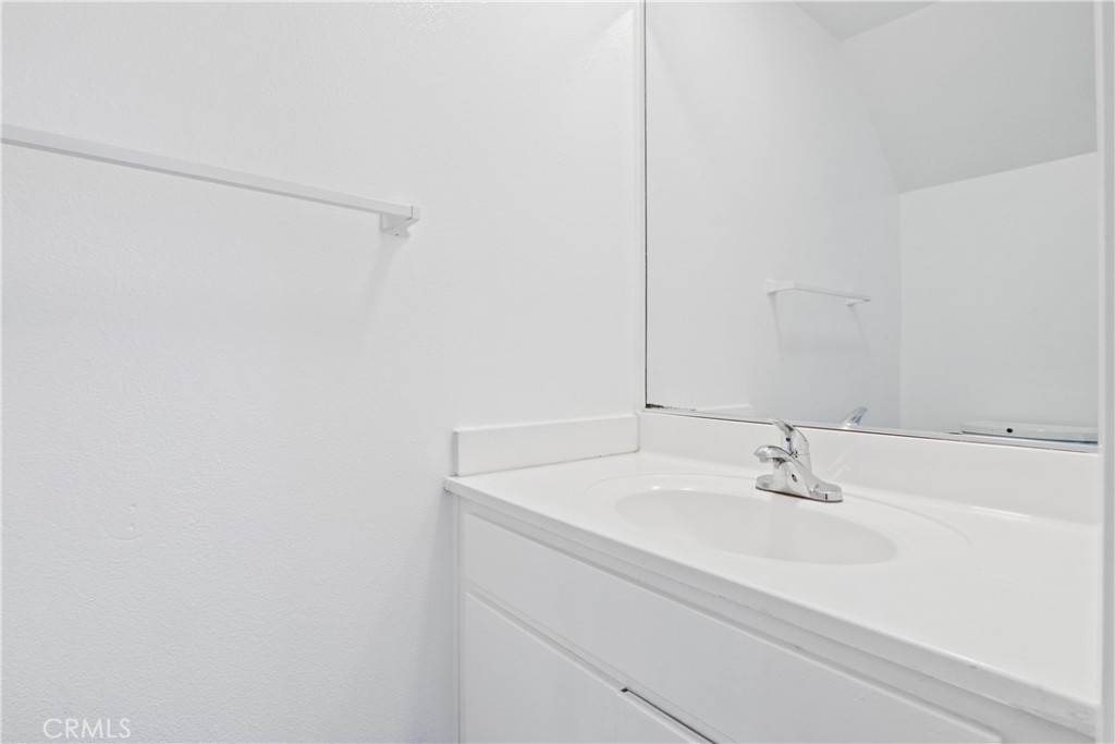 2207 Huntington - Photo 7